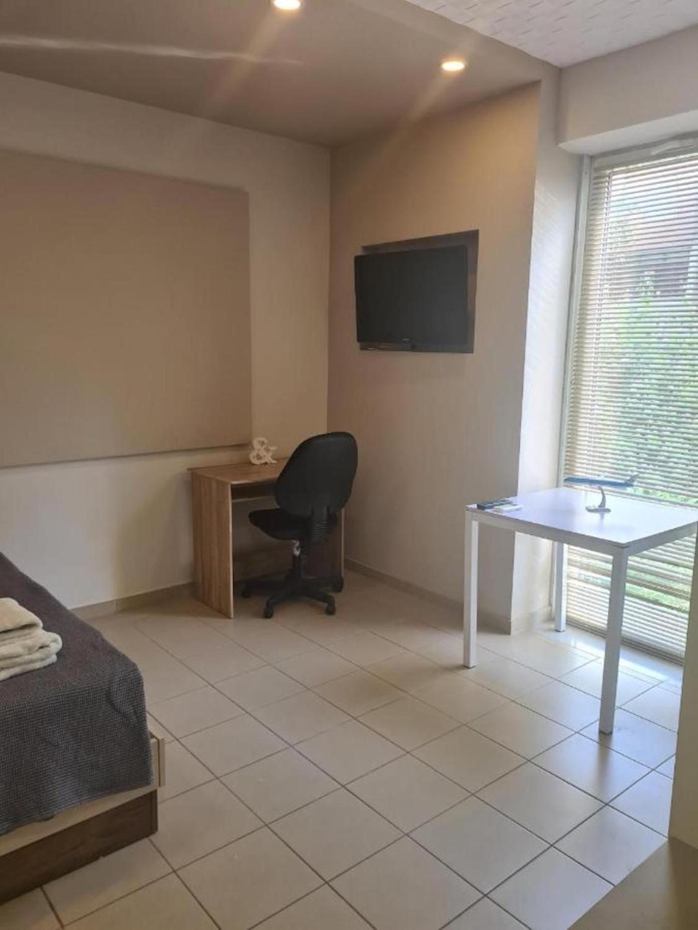 Sergios 1 Apartment *